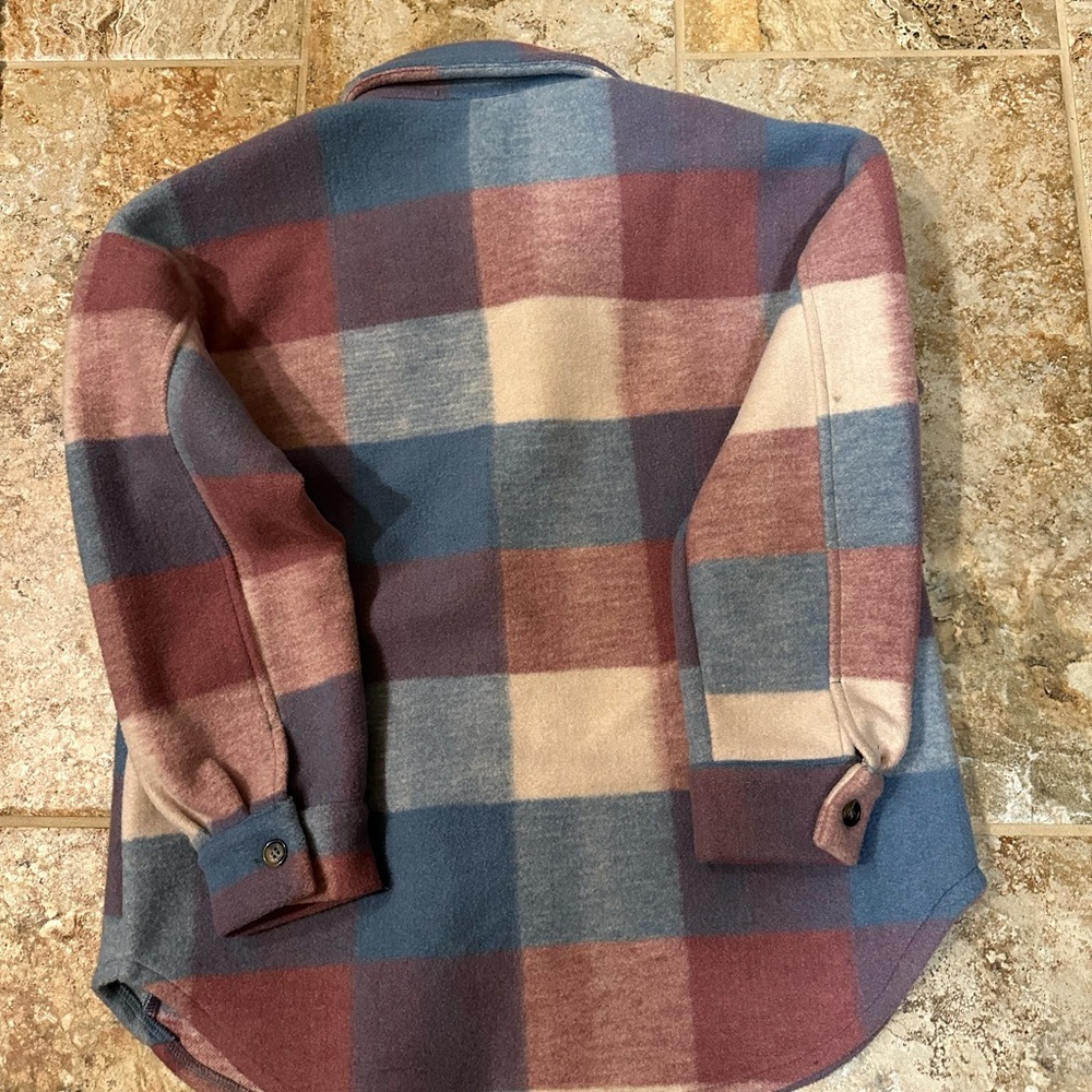 Women’s Shacket - Picture 2 of 2